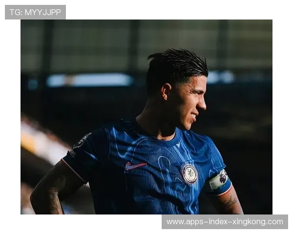 热刺加拉格尔精准直塞助攻穆阿尼——那一刻，球场静止，梦想前行